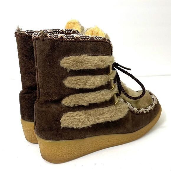 Quoddy Brown Suede Faux Fur Wool Lined Lace Up Moccasin Boots - Picture 10 of 15